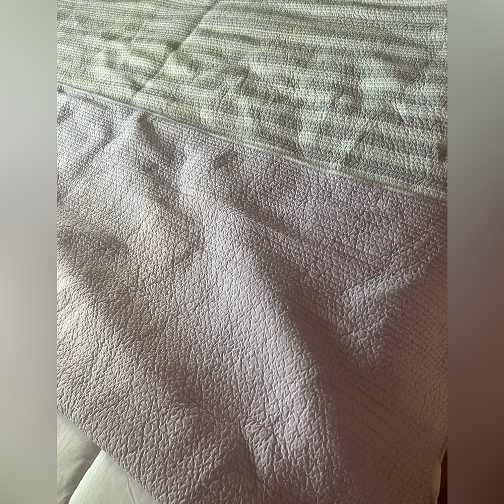 Pottery Barn Kids quilt and sheet set